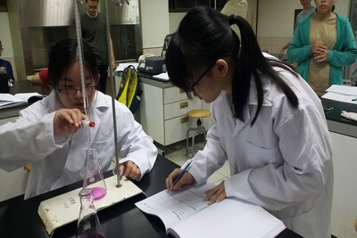 生技教學實驗室 Chemical Lab圖片